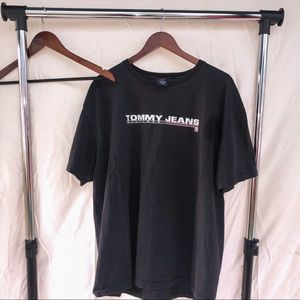 VINTAGE AUTHENTIC TOMMY HILFIGER TEE 
RARE SIZE L
